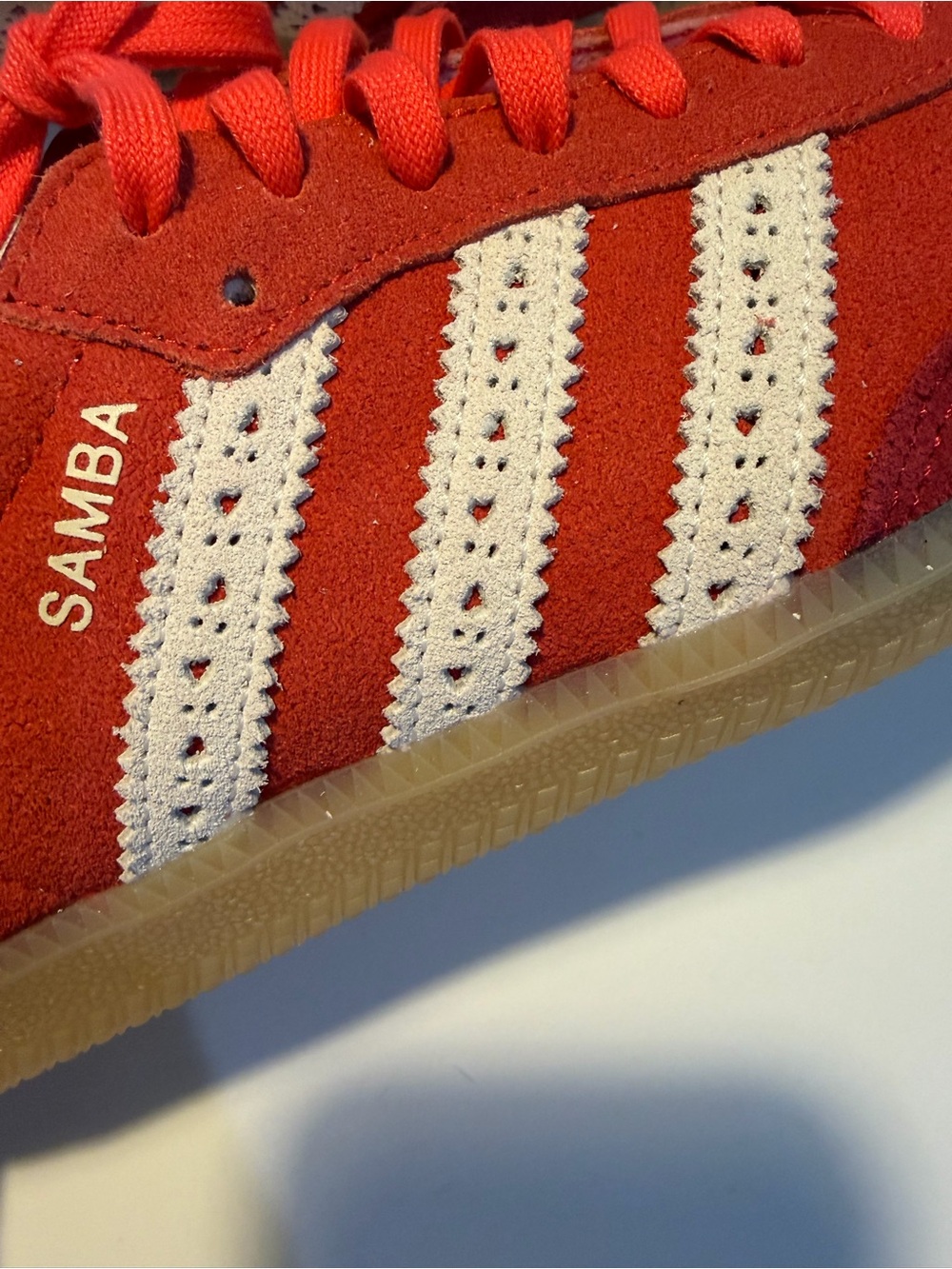 Adidas Samba Valentine’s limited edition Suede Sneakers Red & White 8 women - Picture 7 of 11